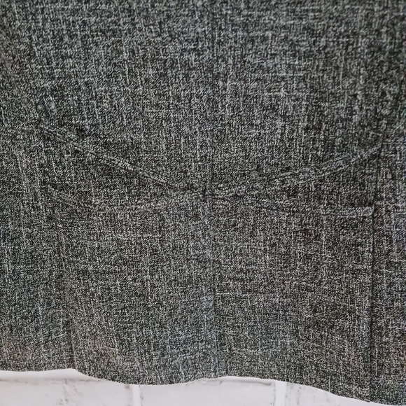 Covington • Women's Tweed-Like Button Front 3/4 Sleeve Blazer - Picture 8 of 15